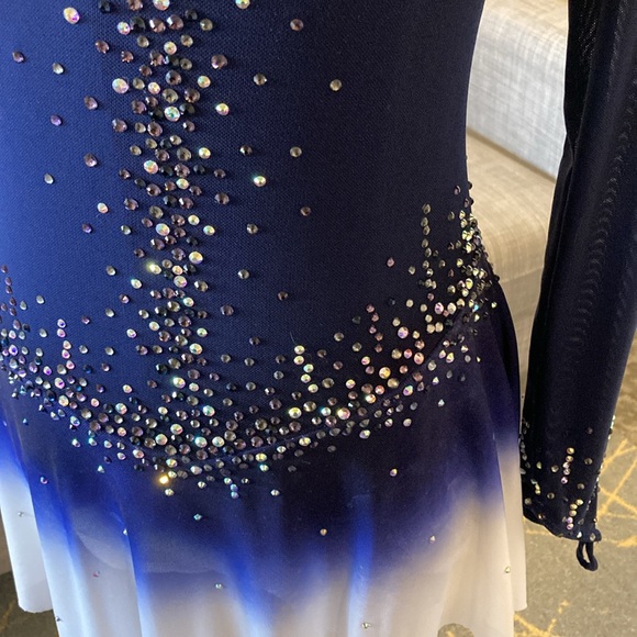 NEW figure skating competition dress - custom measurements approx. women’s 0/XXS - Picture 4 of 5